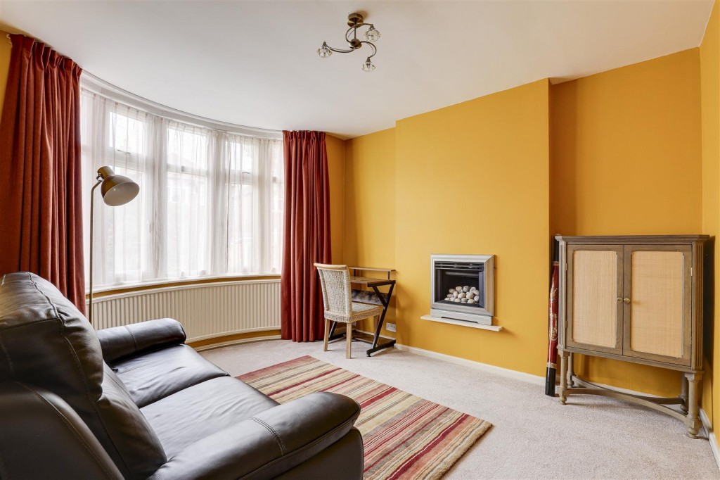 Seaford Avenue, Wollaton, Nottinghamshire, NG8 1LB
