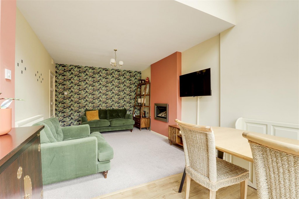 Seaford Avenue, Wollaton, Nottinghamshire, NG8 1LB