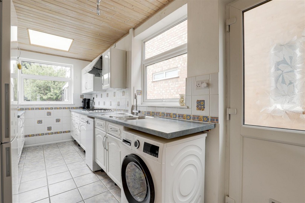 Seaford Avenue, Wollaton, Nottinghamshire, NG8 1LB