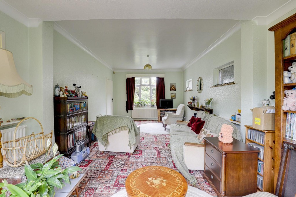 Bridle Road, Bramcote, Nottinghamshire, NG9 3DH