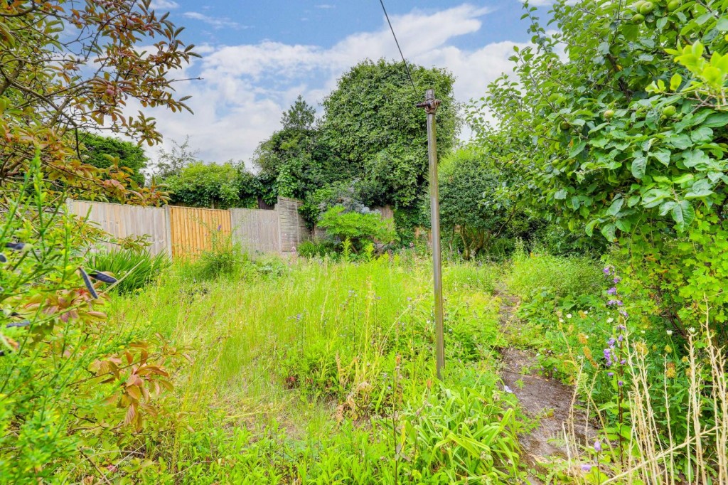 Bridle Road, Bramcote, Nottinghamshire, NG9 3DH