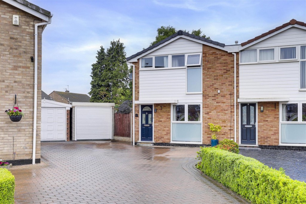 Eskdale Close, Long Eaton, Derbyshire, NG10 3LQ