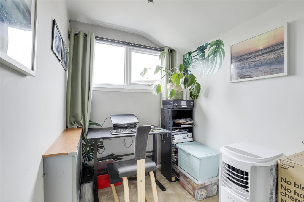 Eskdale Close, Long Eaton, Derbyshire, NG10 3LQ
