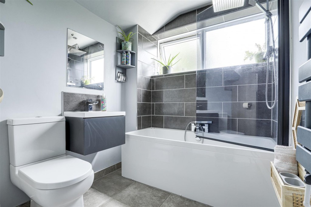 Eskdale Close, Long Eaton, Derbyshire, NG10 3LQ