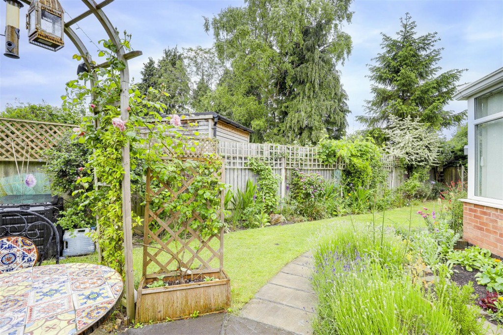 Eskdale Close, Long Eaton, Derbyshire, NG10 3LQ