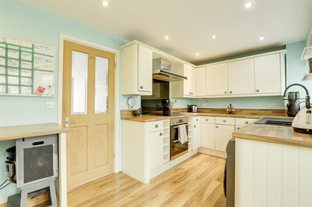 Eskdale Close, Long Eaton, Derbyshire, NG10 3LQ