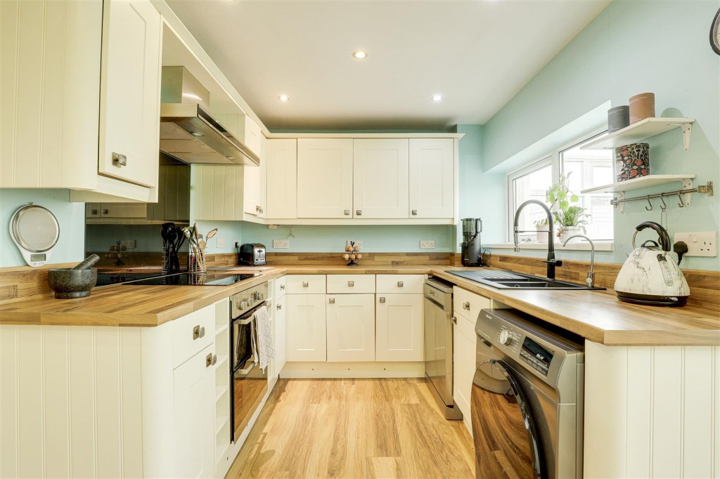 Eskdale Close, Long Eaton, Derbyshire, NG10 3LQ