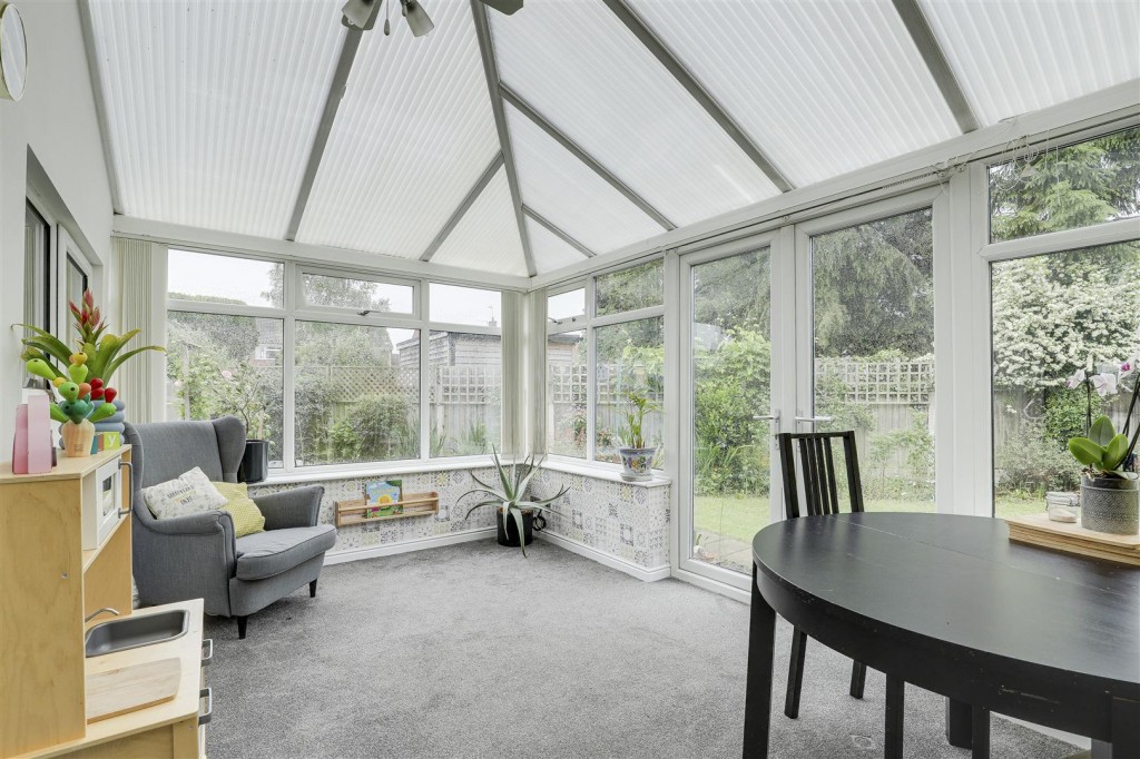 Eskdale Close, Long Eaton, Derbyshire, NG10 3LQ