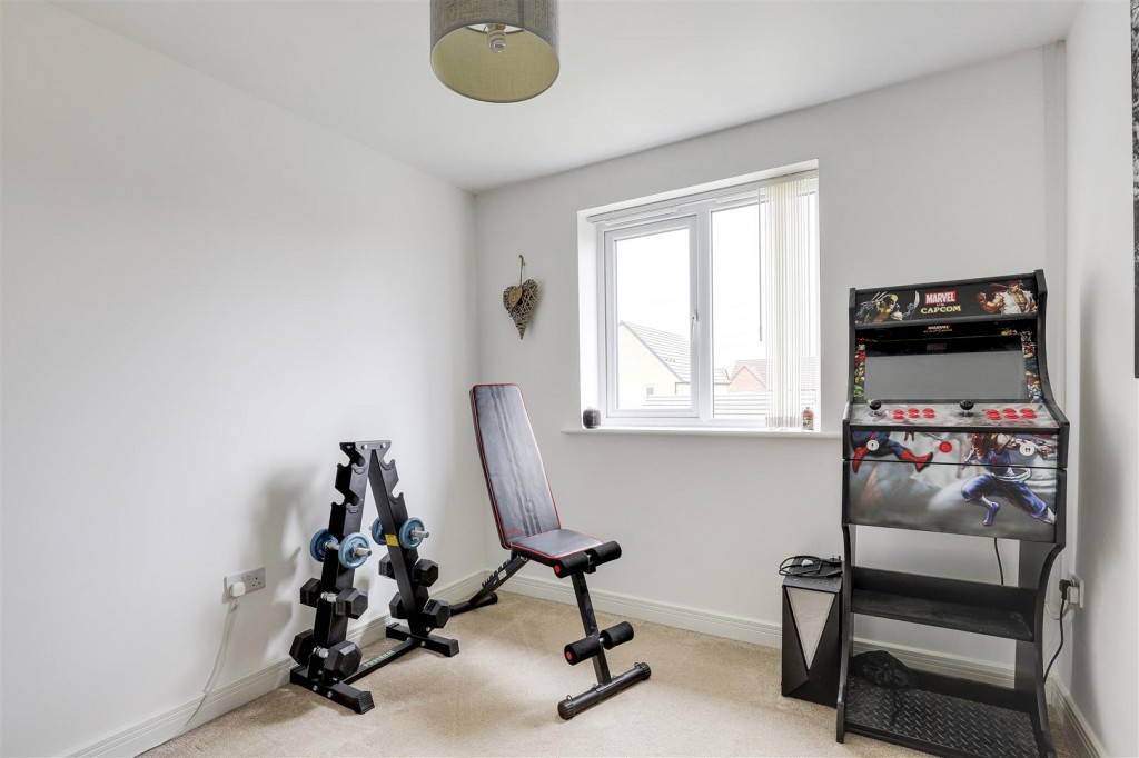 Chalfont Drive, Nottingham, Nottinghamshire, NG8 3LT