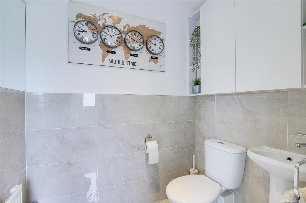 Chalfont Drive, Nottingham, Nottinghamshire, NG8 3LT