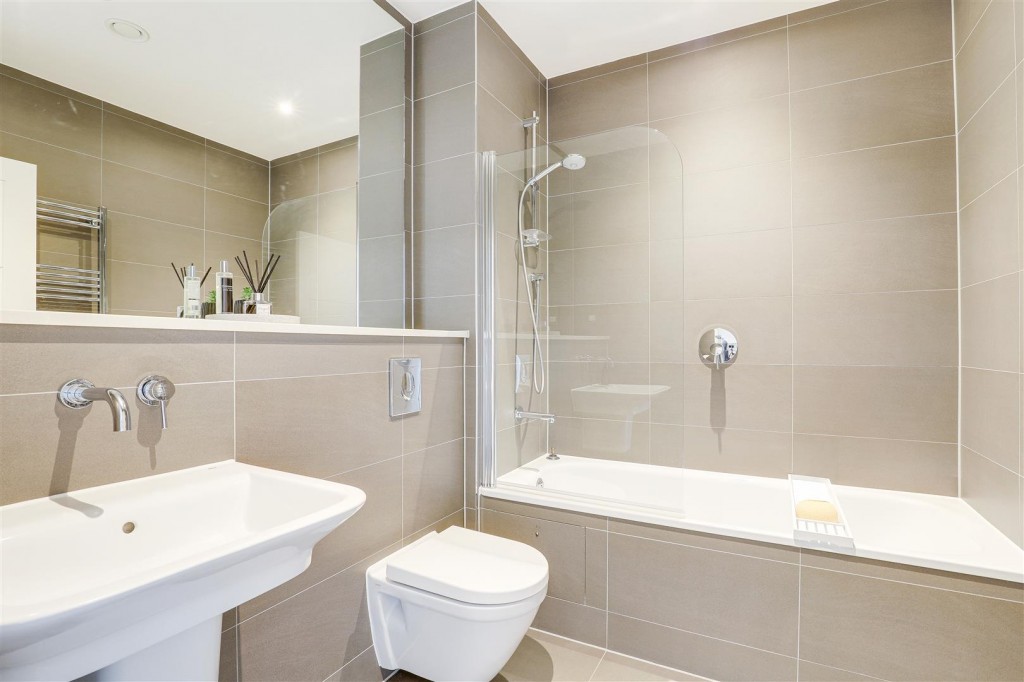 Pavilion Road, West Bridgford, Nottinghamshire, NG2 5PJ