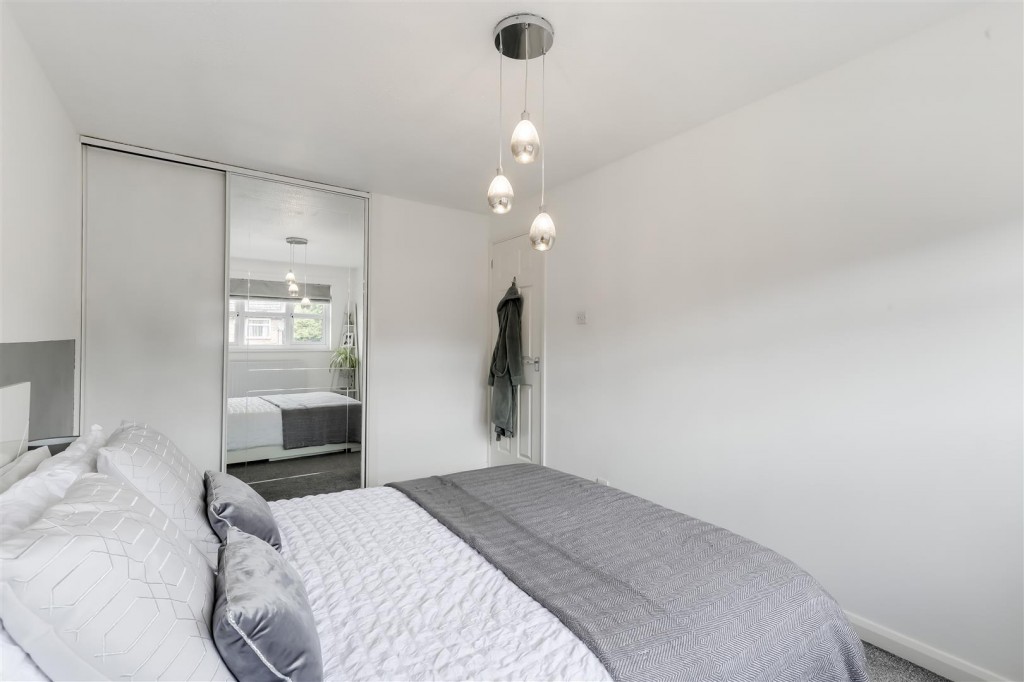 Shacklock Close, Arnold, Nottinghamshire, NG5 9QE