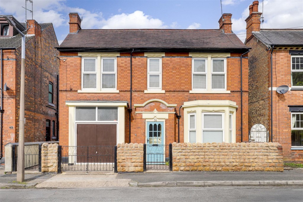 Charlton Avenue, Long Eaton, Derbyshire, NG10 2BX