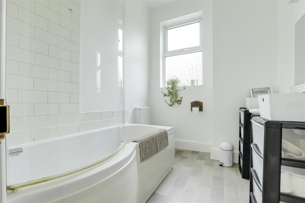 Charlton Avenue, Long Eaton, Derbyshire, NG10 2BX