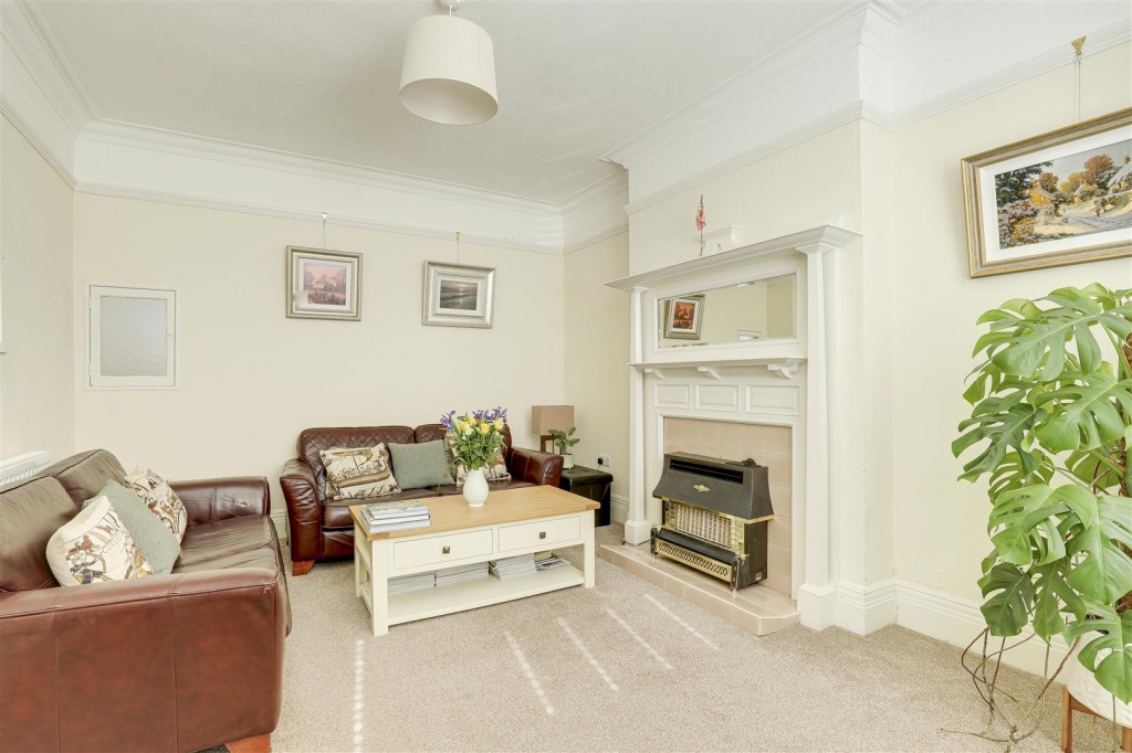 Charlton Avenue, Long Eaton, Derbyshire, NG10 2BX