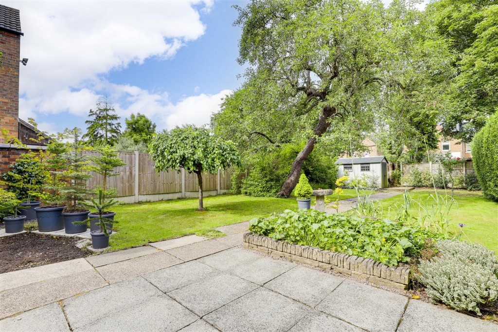 Charlton Avenue, Long Eaton, Derbyshire, NG10 2BX