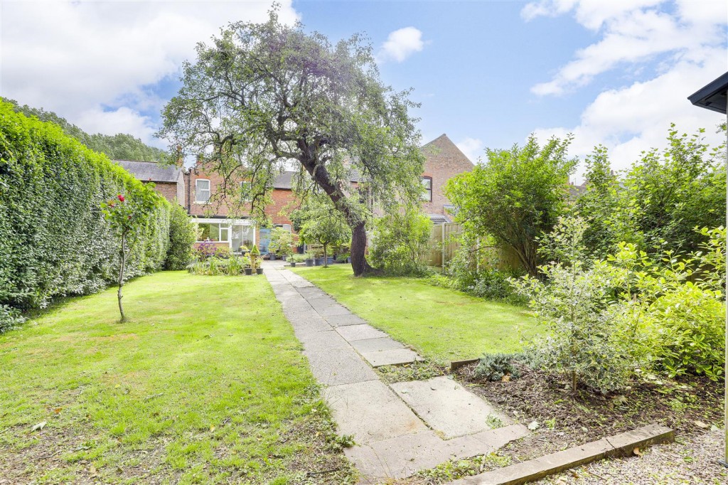 Charlton Avenue, Long Eaton, Derbyshire, NG10 2BX