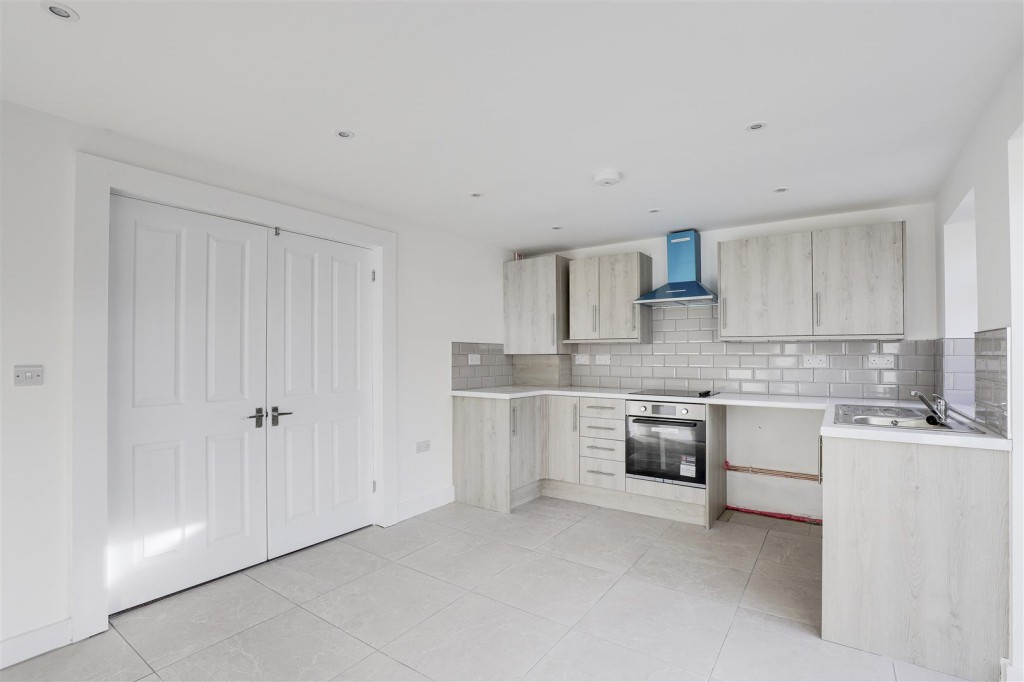 Freemantle Walk, Heron Ridge, Nottinghamshire, NG5 9LH