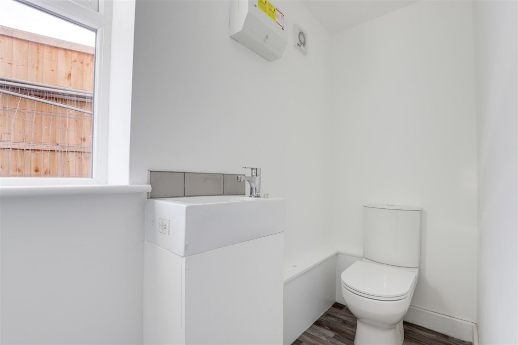 Freemantle Walk, Heron Ridge, Nottinghamshire, NG5 9LH