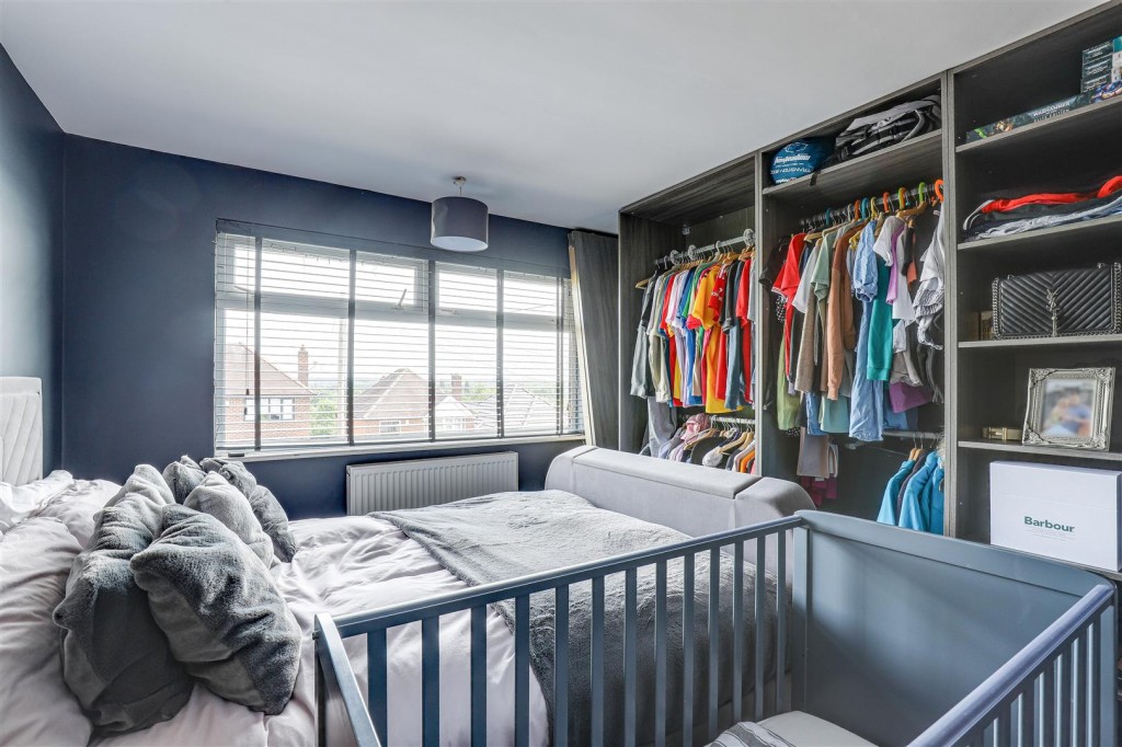 Douglas Crescent, Carlton, Nottinghamshire, NG4 1AN