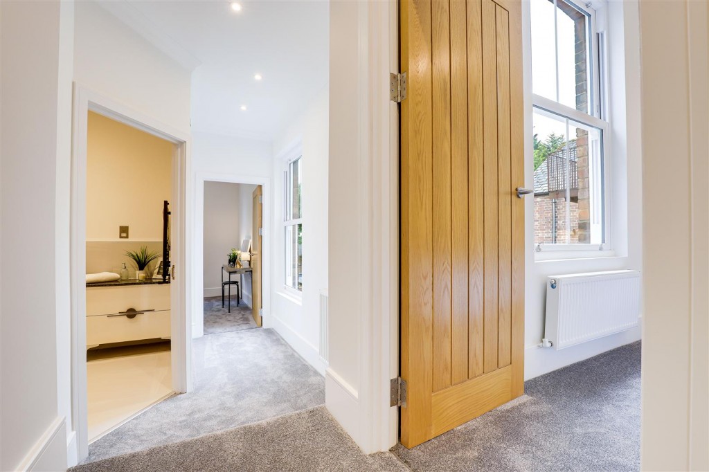 Mapperley Road, Mapperley Park, Nottinghamshire, NG3 5AS