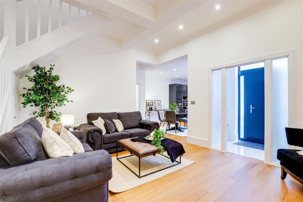 Mapperley Road, Mapperley Park, Nottinghamshire, NG3 5AS