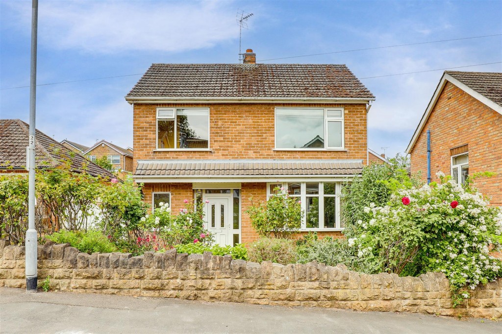 Southcliffe Road, Carlton, Nottinghamshire, NG4 1ES