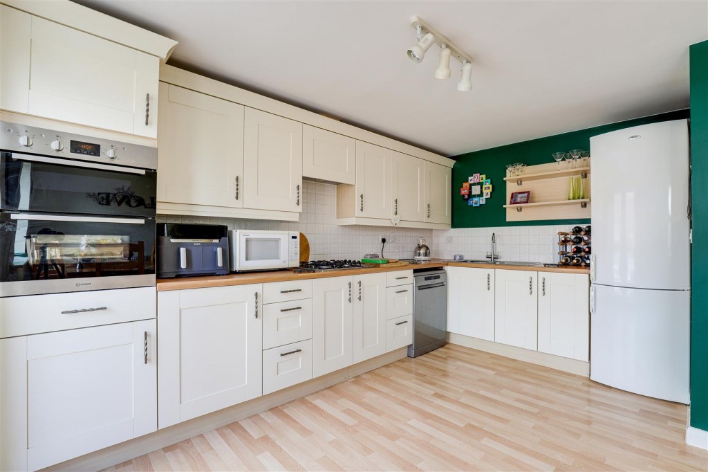 Swifts View, Kirkby-In-Ashfield, Nottinghamshire, NG17 9DX