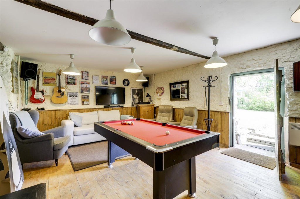 Salmon Lane, Annesley Woodhouse, Nottinghamshire, NG17 9HB