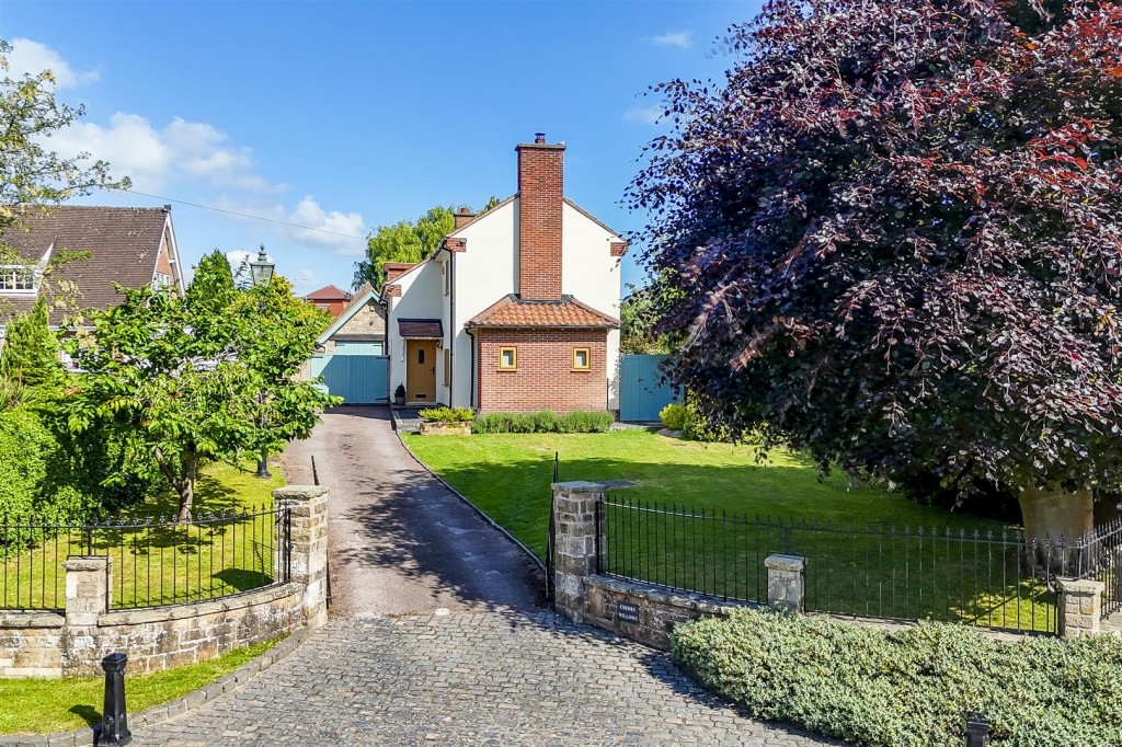 Salmon Lane, Annesley Woodhouse, Nottinghamshire, NG17 9HB