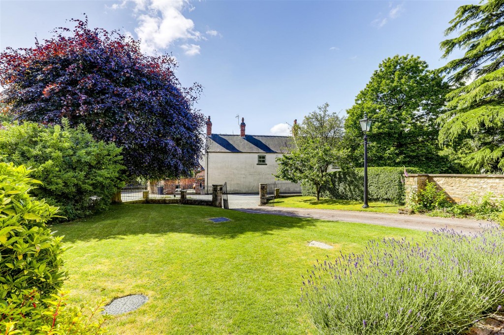 Salmon Lane, Annesley Woodhouse, Nottinghamshire, NG17 9HB