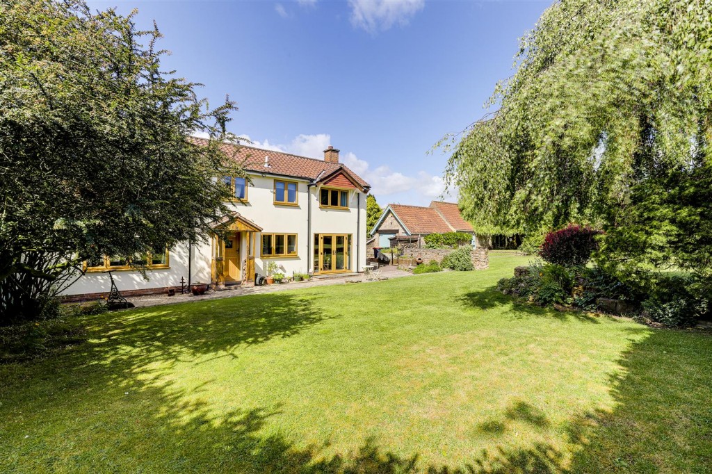 Salmon Lane, Annesley Woodhouse, Nottinghamshire, NG17 9HB