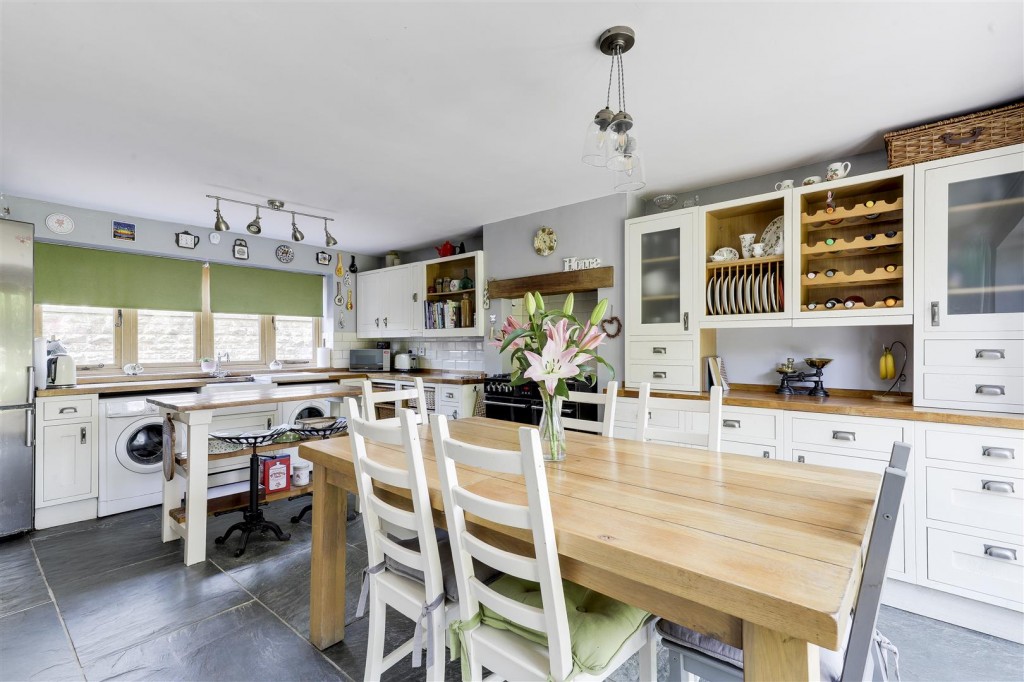 Salmon Lane, Annesley Woodhouse, Nottinghamshire, NG17 9HB