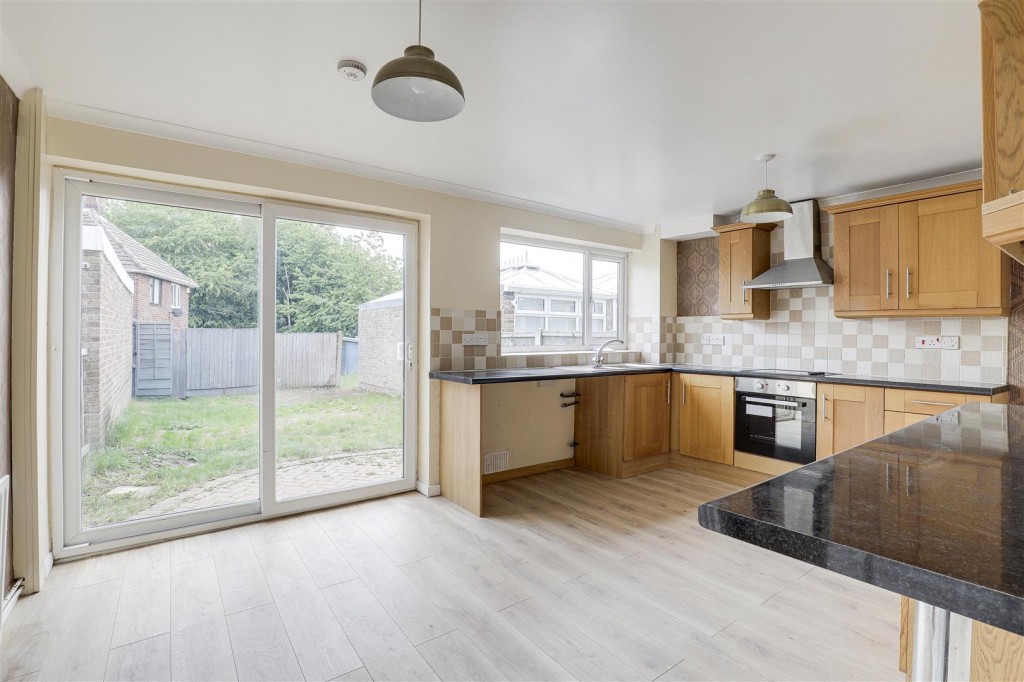Christchurch Road, Hucknall, Nottinghamshire, NG15 6SB