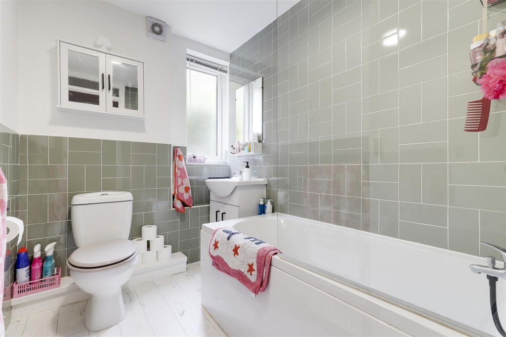 Redcliffe Road, Mapperley Park, Nottinghamshire, NG3 5AW