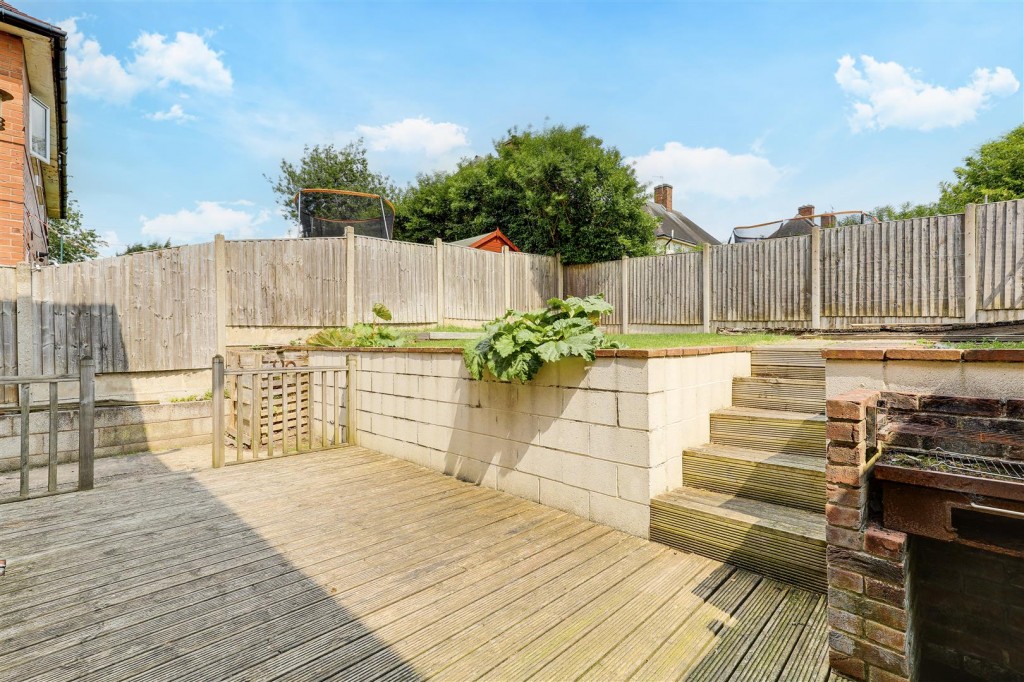 Longmead Drive Daybrook, Nottingham, NG5 6EE