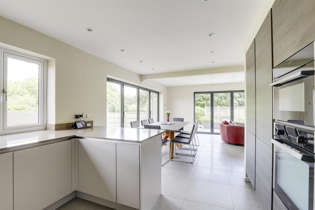 Hallfields, Edwalton, Nottinghamshire, NG12 4AA