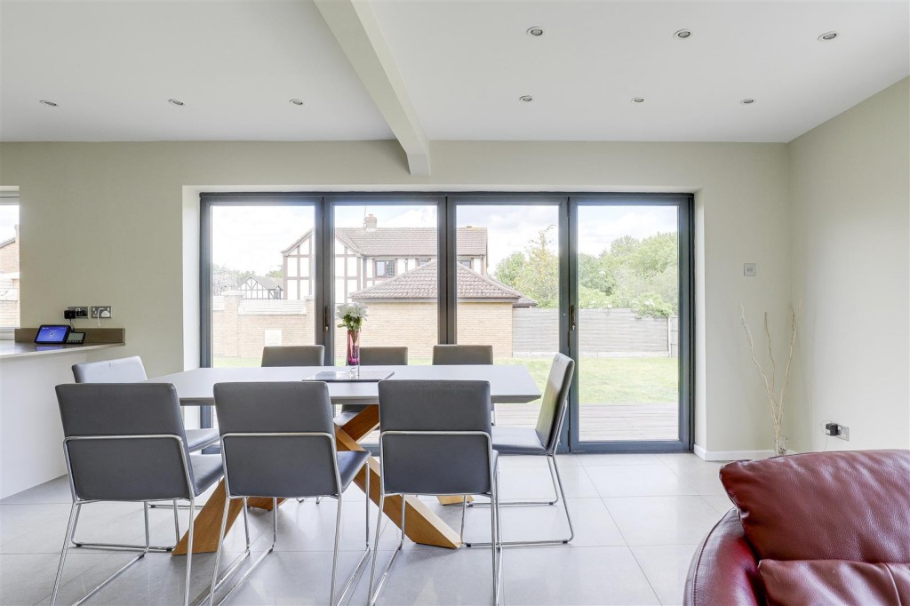 Hallfields, Edwalton, Nottinghamshire, NG12 4AA