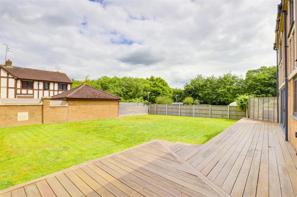 Hallfields, Edwalton, Nottinghamshire, NG12 4AA