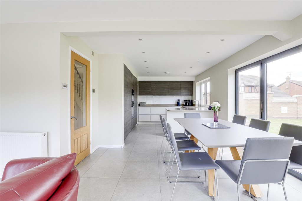 Hallfields, Edwalton, Nottinghamshire, NG12 4AA