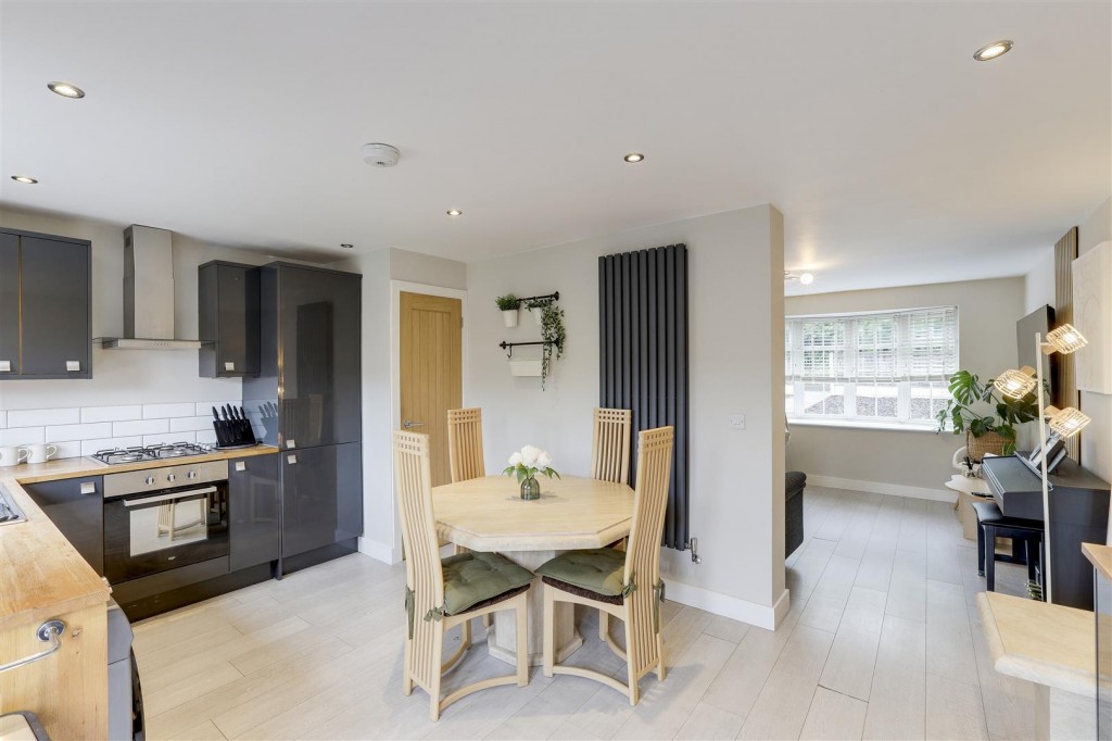 Longmoor Road, Long Eaton, Derbyshire, NG10 4FQ
