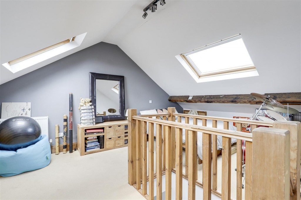 Wilford Crescent East, The Meadows, Nottinghamshire, NG2 2EA