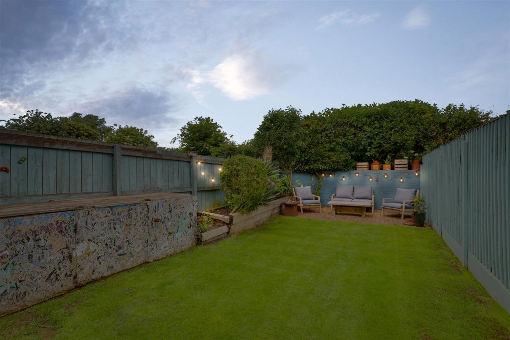 Wilford Crescent East, The Meadows, Nottinghamshire, NG2 2EA