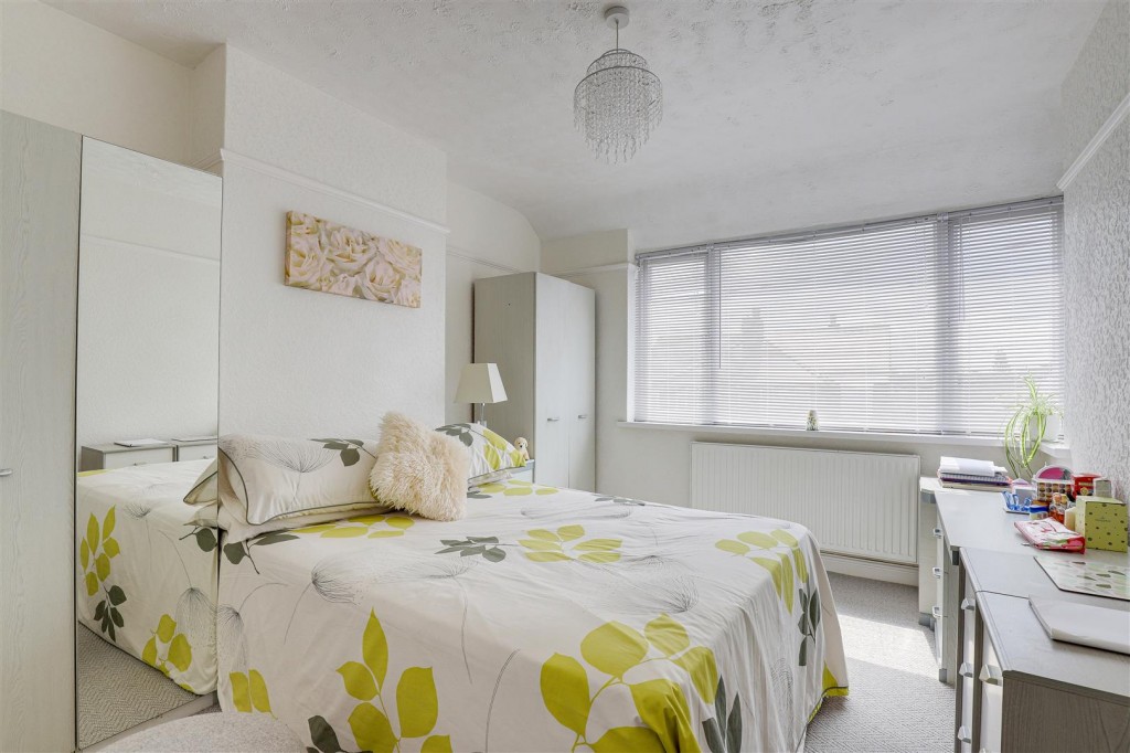 Runton Drive, Basford, Nottinghamshire, NG6 0FL