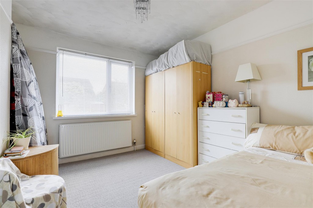 Runton Drive, Basford, Nottinghamshire, NG6 0FL