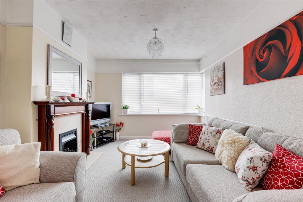 Runton Drive, Basford, Nottinghamshire, NG6 0FL