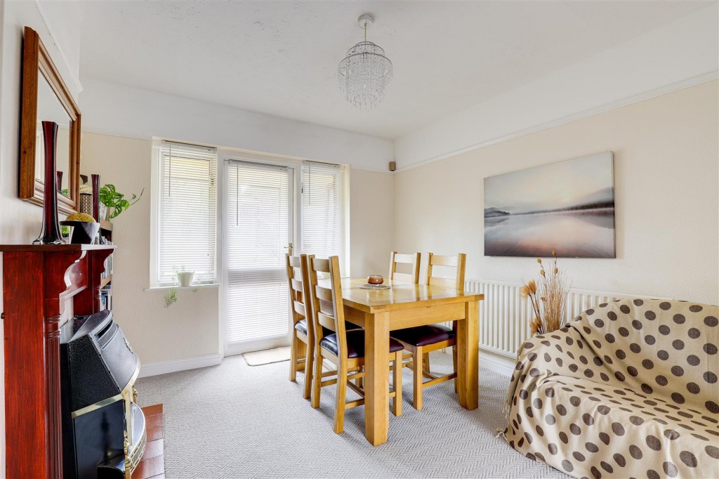 Runton Drive, Basford, Nottinghamshire, NG6 0FL
