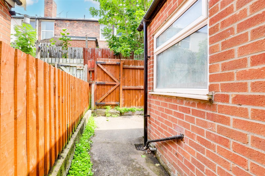 Newark Avenue, Sneinton, Nottinghamshire, NG2 4JJ
