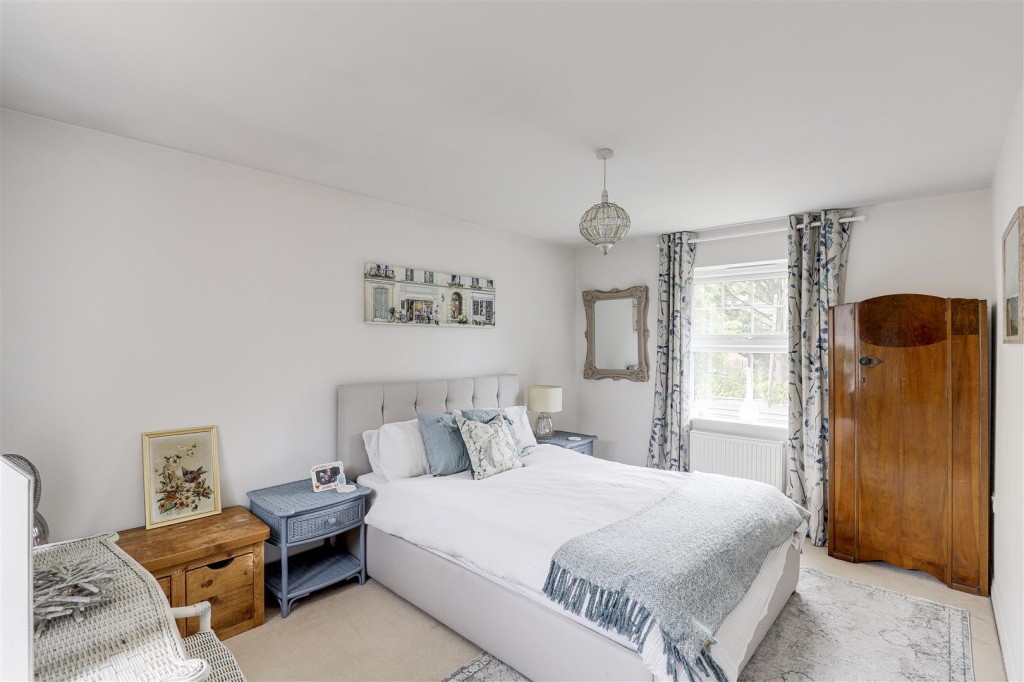 Swallow Crescent, Ravenshead, Nottinghamshire, NG15 9JN