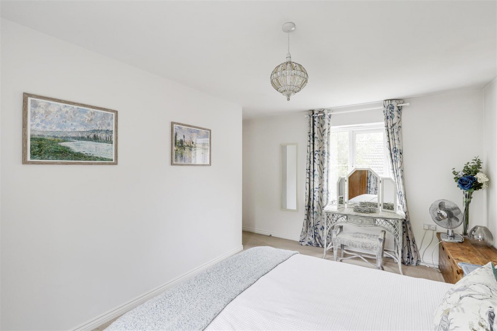 Swallow Crescent, Ravenshead, Nottinghamshire, NG15 9JN